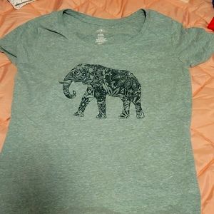 Green elephant graphic t-shirt